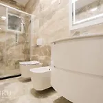 Miku Apartment-brand New At Wilson Square *
