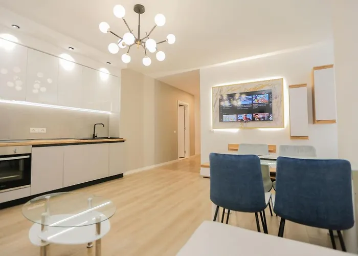 Miku Apartment-brand New At Wilson Square 아파트 티라나