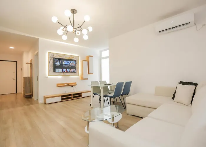Miku Apartment-brand New At Wilson Square 아파트 *