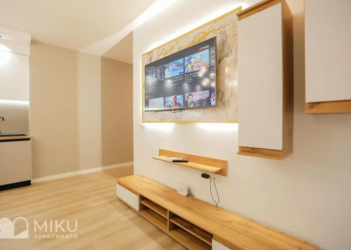 Miku Apartment-brand New At Wilson Square 아파트