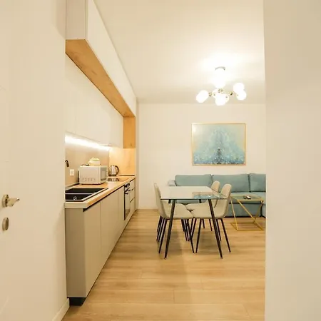 Miku Apartment-brand New At Wilson Square *