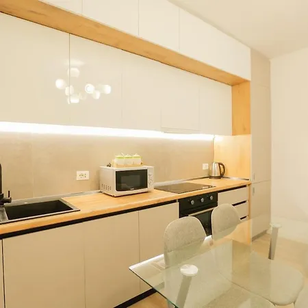 Miku Apartment-brand New At Wilson Square *