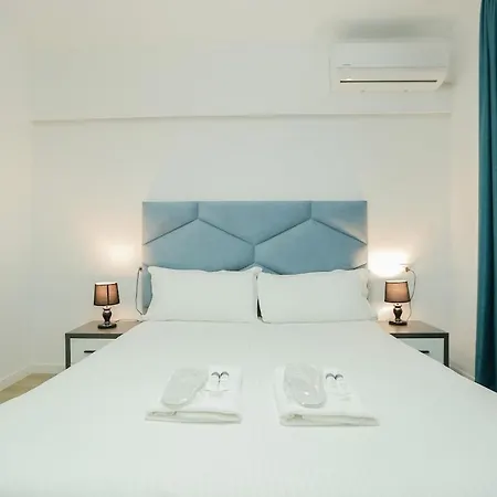 Апартаменты Miku Apartment-brand New At Wilson Square